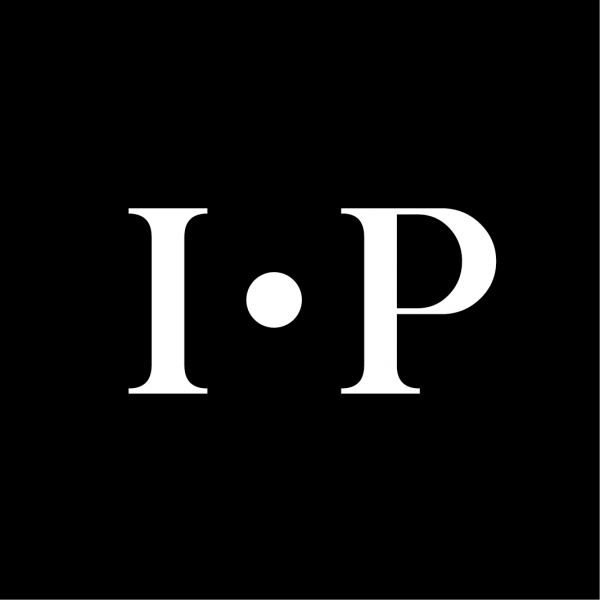 The Independent Photographer